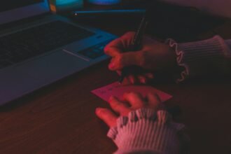Building Real Bonds: How to Connect Authentically Online