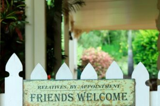 Setting Friendship Boundaries: What Feels Right and Wrong