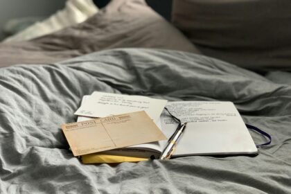 Building a Heartfelt Reflective Journal Routine That Lasts