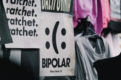 Bipolar Disorder Explained: A Gentle Guide to Understanding Emotions