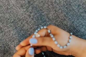 Religion vs. Spirituality: Exploring the Heartfelt Divide